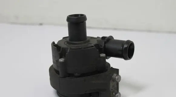 Toyota Avensis T270 Electric auxiliary coolant/water pump 6083532
