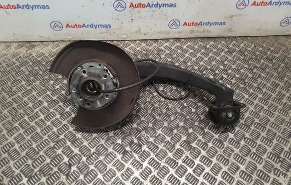 BMW X3 E83 Rear wheel hub spindle/knuckle 3420501 33303420501