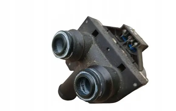 Mercedes-Benz E W210 Coolant heater control valve 0018307784