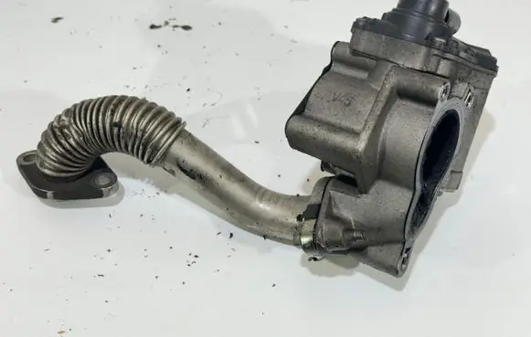 Renault Koleos I EGR valve 8200327011