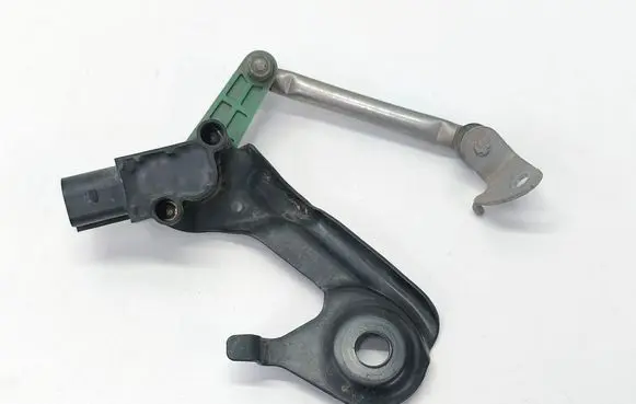Headlight/headlamp level sensor