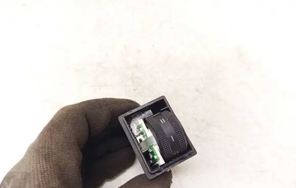 Audi A4 S4 B8 8K Headlight level height control switch 8K0941301A
