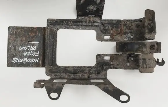 Volvo S90, V90 Fuel filter bracket/mount holder 