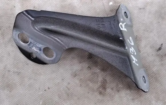 Seat Ibiza V (KJ) Fender mounting bracket