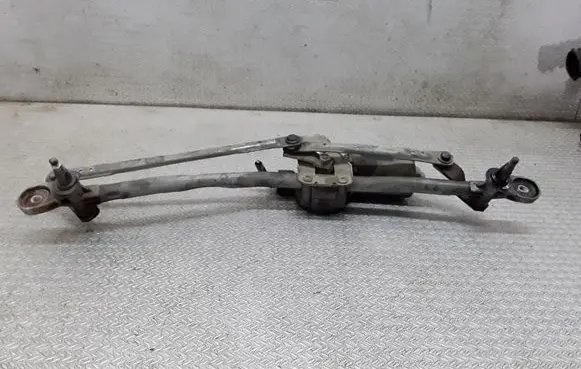 Mazda 3 I Front wiper linkage and motor F00S2S2698