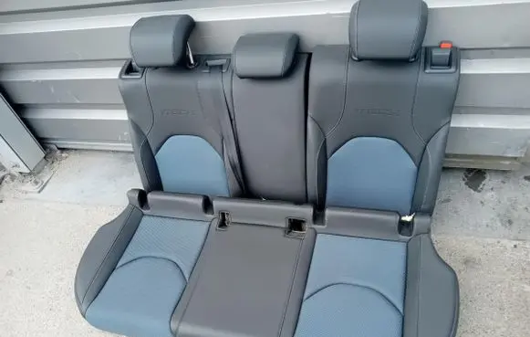 Seat Leon (5F) Second row seats 