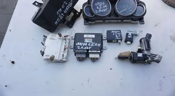 Mazda 6 Engine control unit/module ECU LF4J18881E