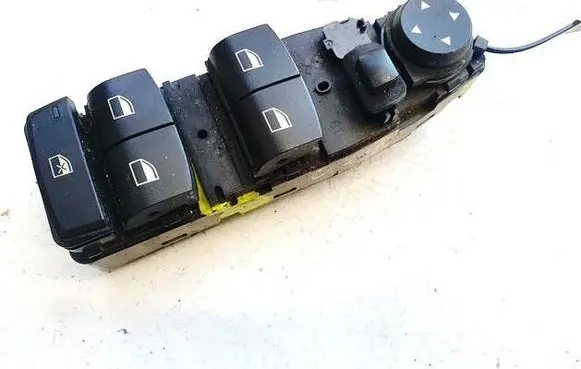 BMW 5 GT F07 Electric window control switch 923824101