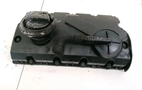 Volkswagen Golf IV Rocker cam cover 038103469E