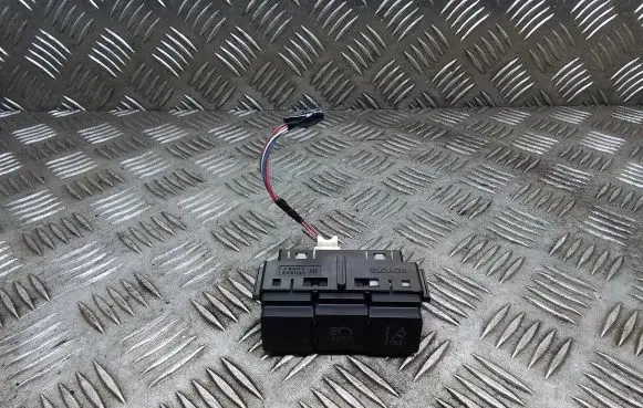 Toyota Prius+ (ZVW40) Other switches/knobs/shifts 75H659