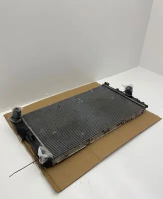 BMW 4 F32 F33 Coolant radiator 8672102 1711 15272311