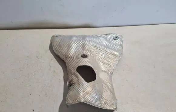 Lexus ES VII XZ10 Exhaust heat shield