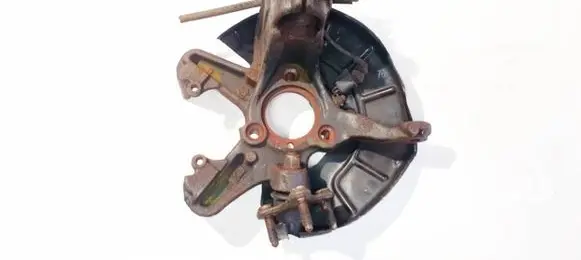 Volkswagen Golf V Front wheel hub