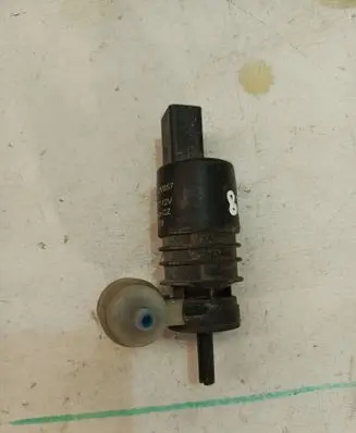 Opel Insignia A Windscreen/windshield washer pump 13250357