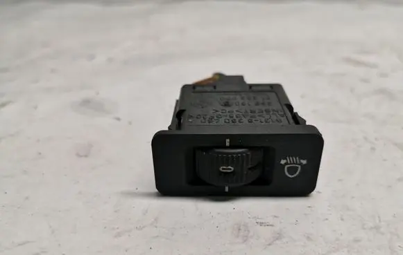 BMW 5 E39 Headlight level height control switch 61318360460 2591600 21323000