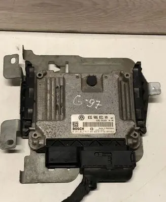 Volkswagen Touran I Engine control unit/module 03G906021HN 1039S15633 0281013617