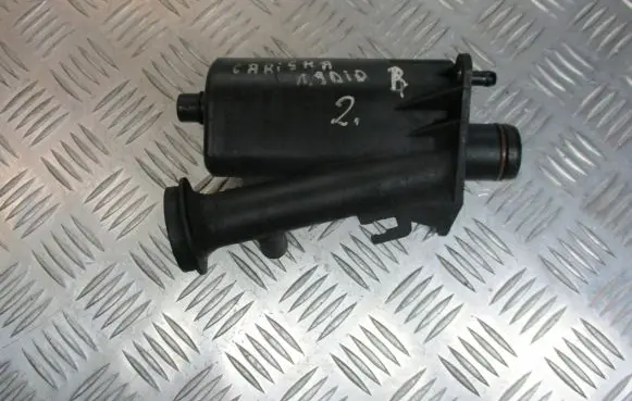Mitsubishi Carisma Breather hose/pipe 