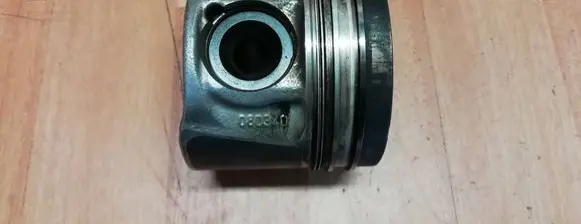 Renault Espace V (RFC) Piston 120A10010R 120A11718R 120A13832R