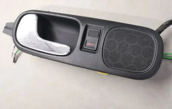 Audi A3 S3 8L Subwoofer speaker 4029KC 8L1837019