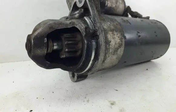 Audi A6 S6 C6 4F Starter motor 1005831496