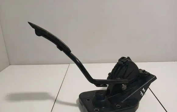 Jaguar XF X250 Accelerator throttle pedal 8X239F836BB