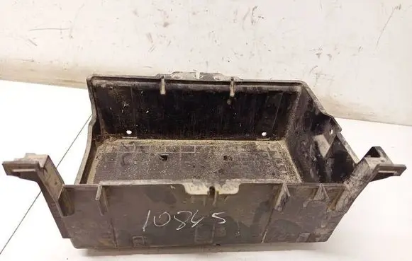 Ford Mondeo Mk III Battery box tray cover/lid 1S7T1057AG