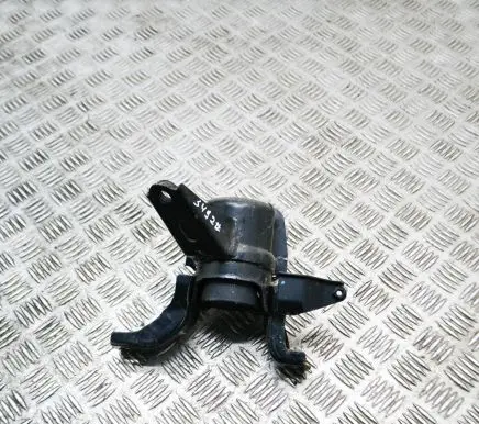 Toyota Auris 150 Engine mount bracket