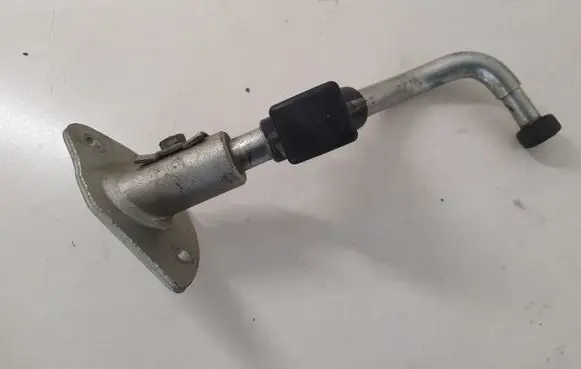 Iveco Daily 3rd gen Sliding door upper roller guide/hinge 