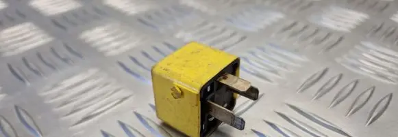 BMW 5 E39 Other relay 61311378301