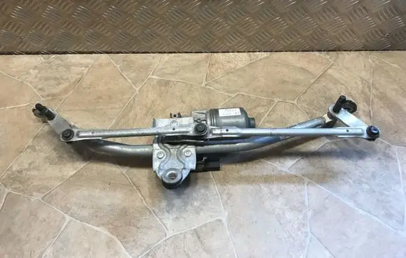 BMW X3 F25 Front wiper linkage and motor 7213275