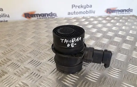 Volkswagen Touran I Mass air flow meter 0281002461 074906471B
