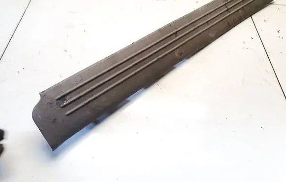 Chrysler Voyager Rear sill trim cover 9560151a 4706377l
