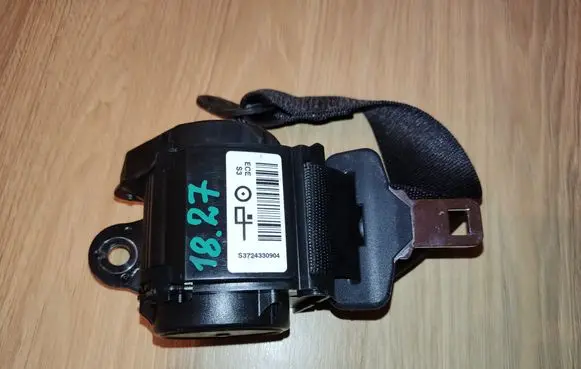 BMW M4 F82 F83 Rear seatbelt 7243309 72117243309 S3724330904