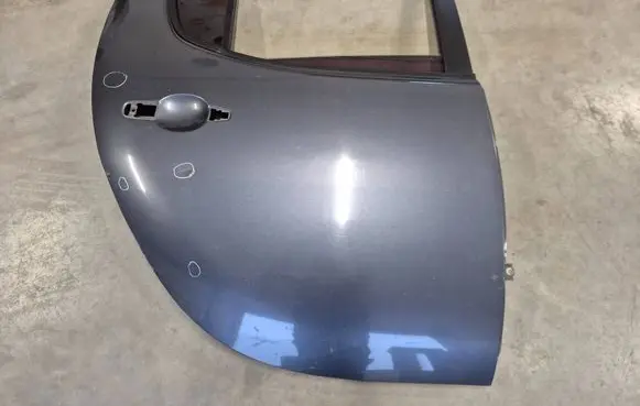 Mitsubishi L200 Rear door