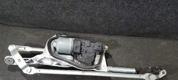 Opel Astra H Front wiper linkage and motor