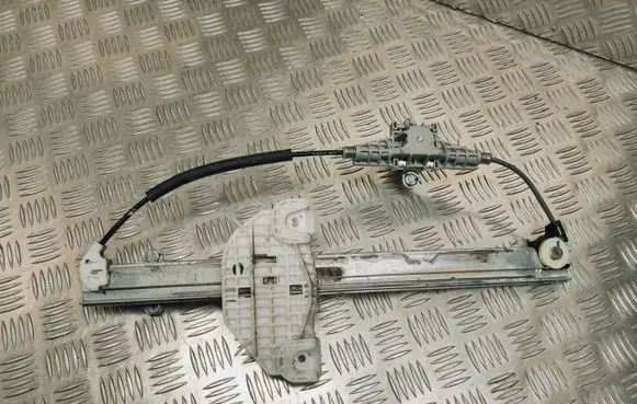 Rear door manual window regulator