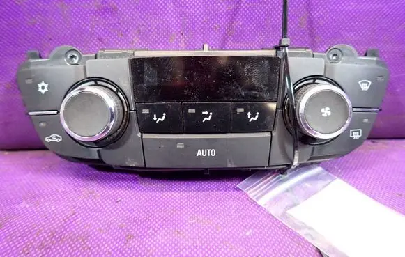 Opel Insignia A Climate control unit 13273095