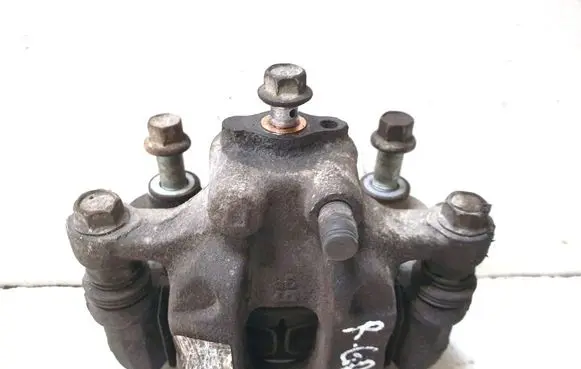 KIA Sportage Rear brake caliper 9K31