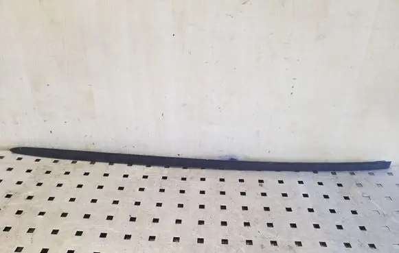Windshield trim