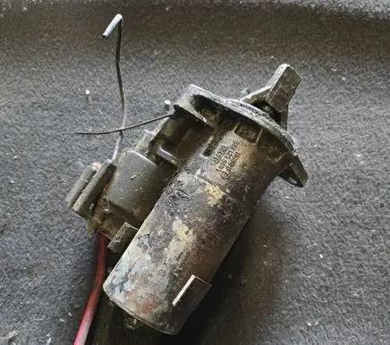 Citroen C4 I Starter motor 1005821295 1026303 B050H