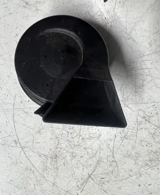 Audi A4 S4 B7 8E 8H Horn signal 8E0951221A