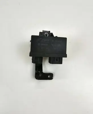 Alfa Romeo Giulia Glow plug pre-heat relay 55250747 20160826 0281003065