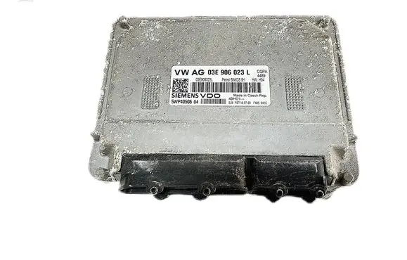 Volkswagen PASSAT B5.5 Engine control unit/module 03E906023L