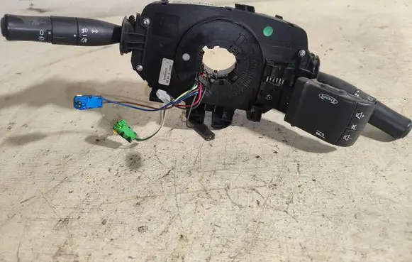 Renault Megane II Wiper turn signal indicator stalk/switch 61835909
