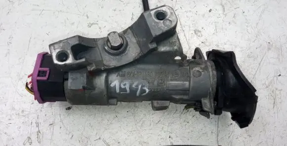 Audi A6 S6 C5 4B Ignition lock 