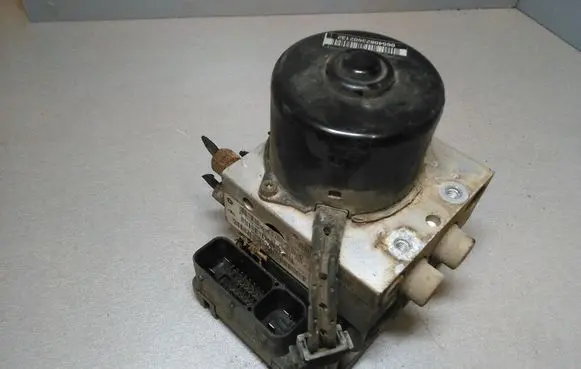 Chrysler Voyager ABS Pump 04686702AEA 25094602933 P04721427AK
