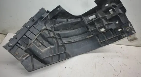Front bumper mounting bracket