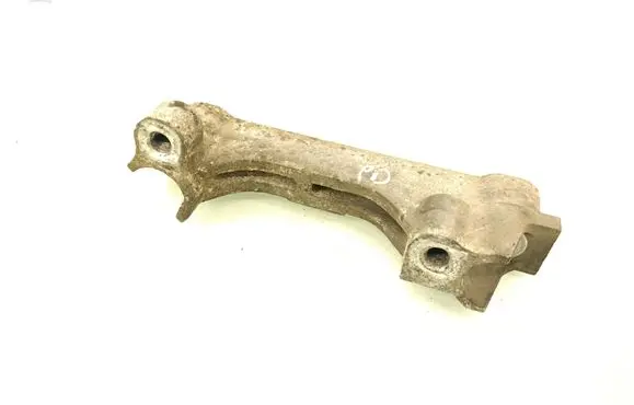 Toyota RAV 4 (XA40) Engine mounting bracket 