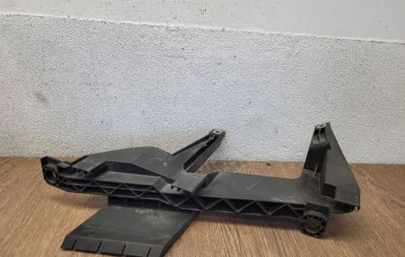 BMW X3 E83 Headlight/headlamp mounting bracket 1301073024