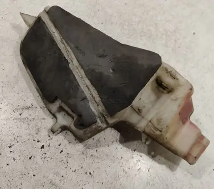 Renault Scenic I Windshield washer fluid reservoir/tank 7700843902